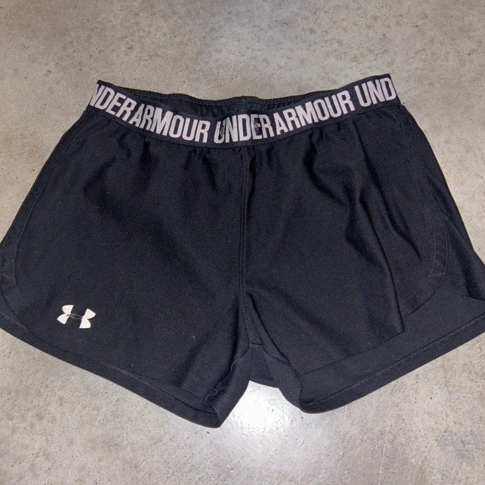 Under Armour Black Athletic Shorts Lightweight Elastic Waistband